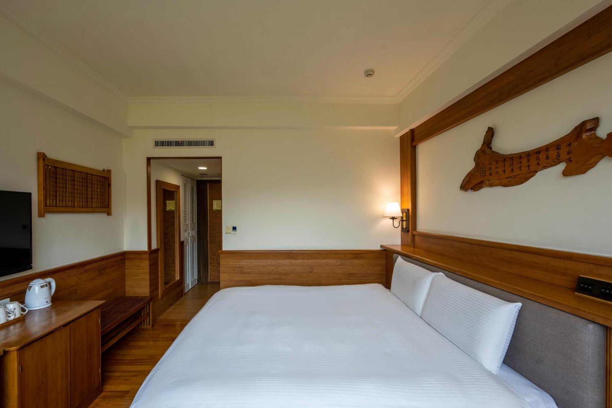 Ginkgo Hotel Lugu Bagian luar foto
