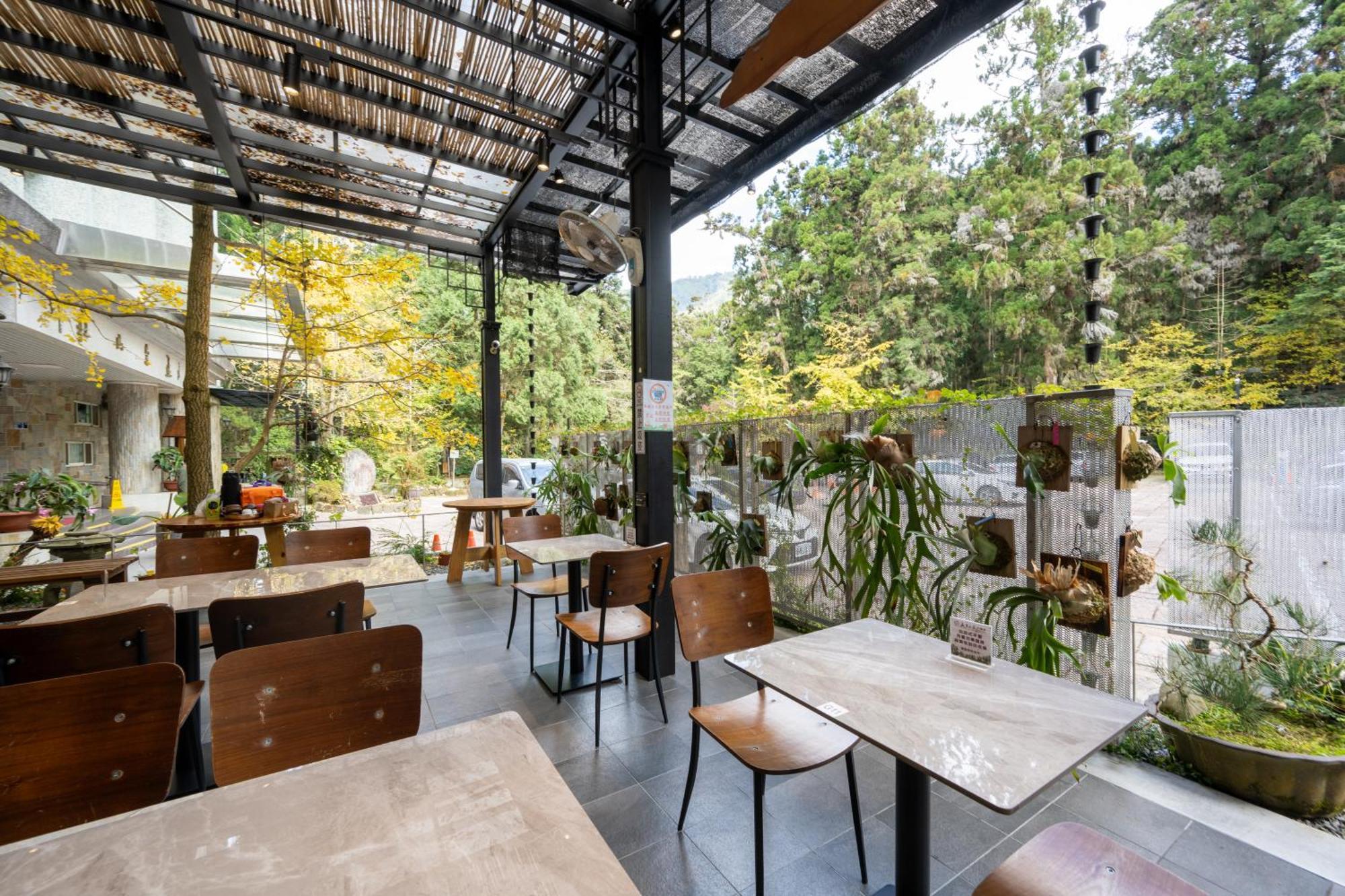 Ginkgo Hotel Lugu Bagian luar foto