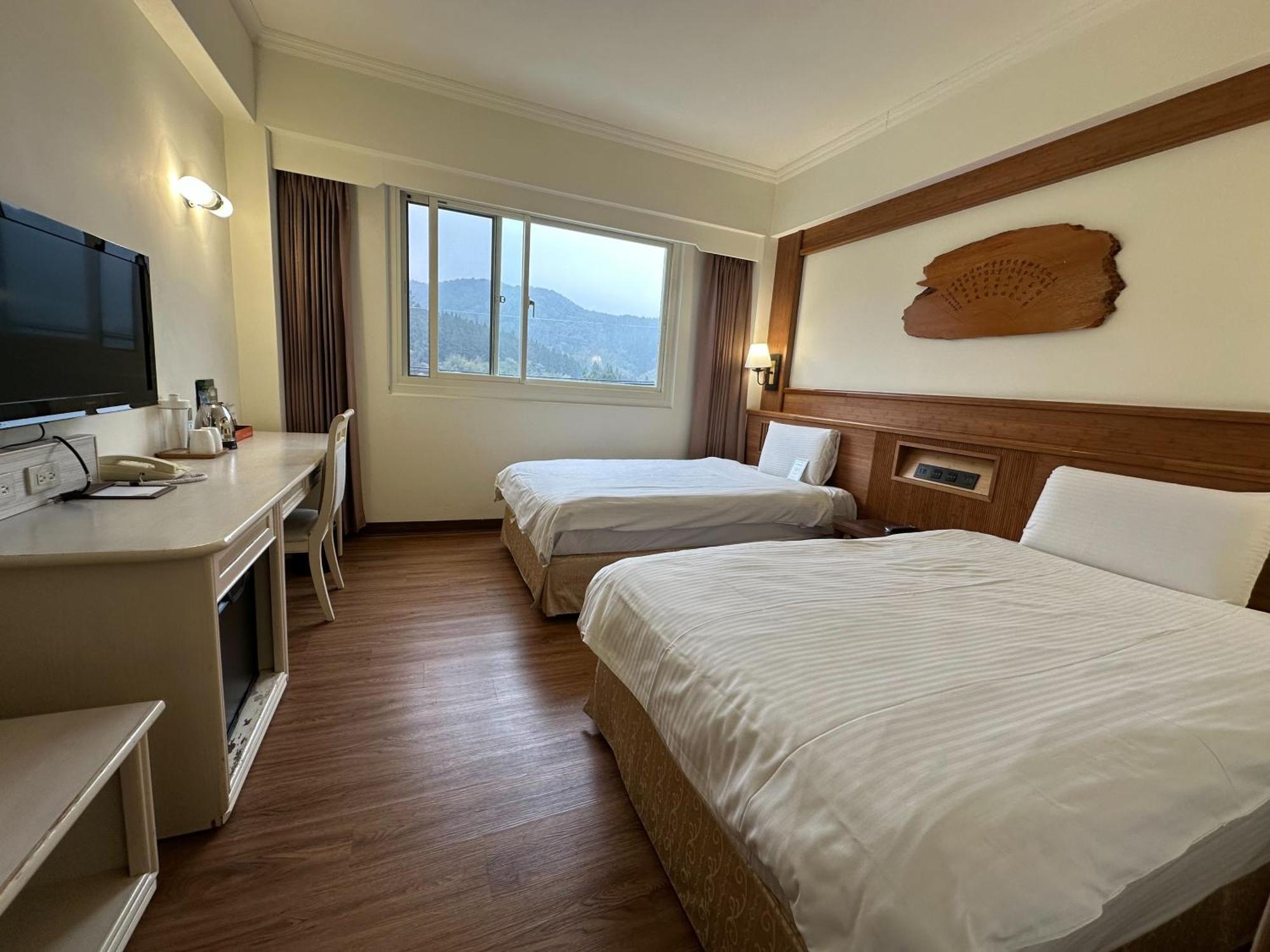 Ginkgo Hotel Lugu Bagian luar foto