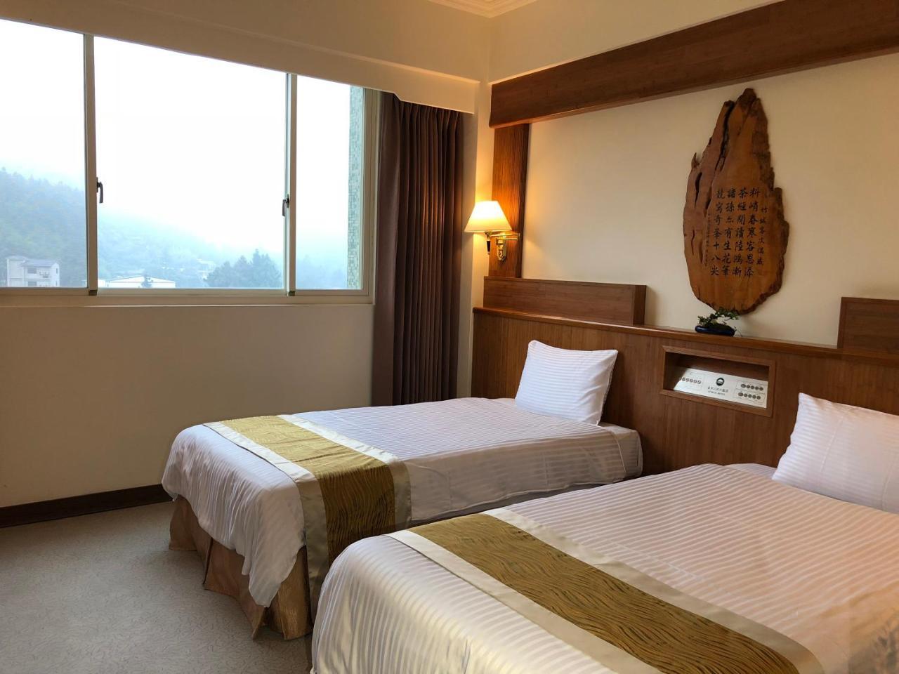 Ginkgo Hotel Lugu Bagian luar foto